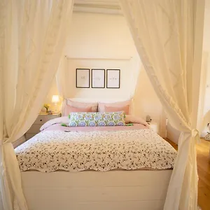 Studio In Central Apartment